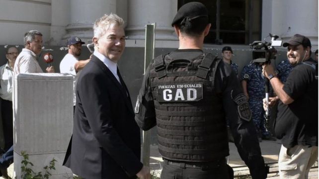 Los peritos vinieron como Favaloro y se fueron como Piñón. Estaban aturdidos