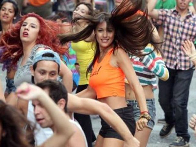 Pampita vuelve al trabajo | Bailará por un sueño