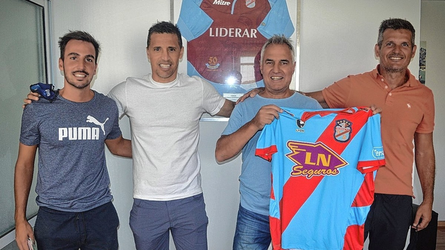 Madelón fue presentado como nuevo DT de Arsenal