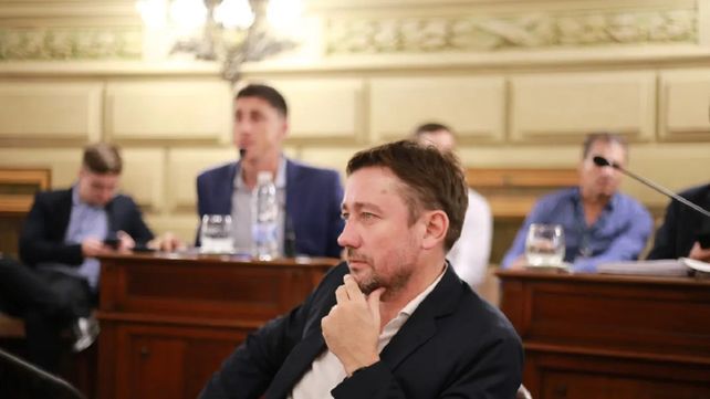 El senador Esteban Motta encabezó el reclamo ante la Justicia Federal.