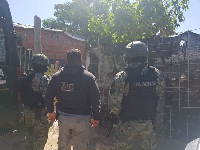 Otro de los allanamientos realizados al sur del arroyo Saladillo tras los pasos de tiratiros y extorsionadores.