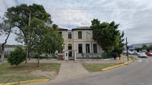 Conmoción en una escuela: un niño de 4 años llegó brutalmente golpeado, quedó internado y detuvieron a su madre