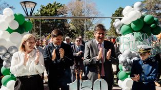El intendente de Funes, Roly Santacrocce, celebró el 150º aniversario de la ciudad junto al gobernador Maximiliano Pullaro y la vice Gisela Scaglia.