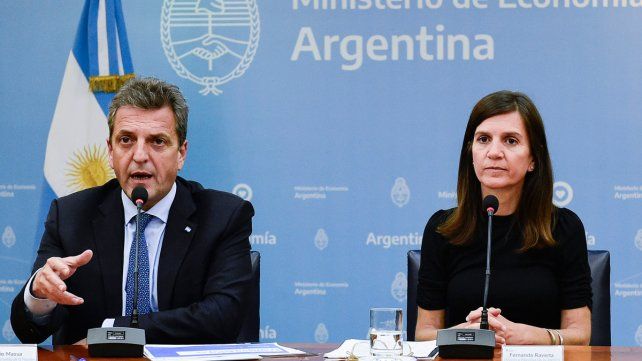 Sergio Massa y la directora ejecutiva de la Anses