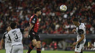 Walter Mazzantti, el delantero que se repuso a dos reveses del VAR y le dio un triunfazo a Newells