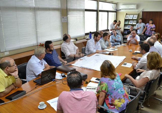 Crecida del Paraná: concejales se reunieron con representantes del INA