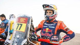 Luciano Benavides tuvo una floja etapa y perdió el liderazgo en el Rally Dakar