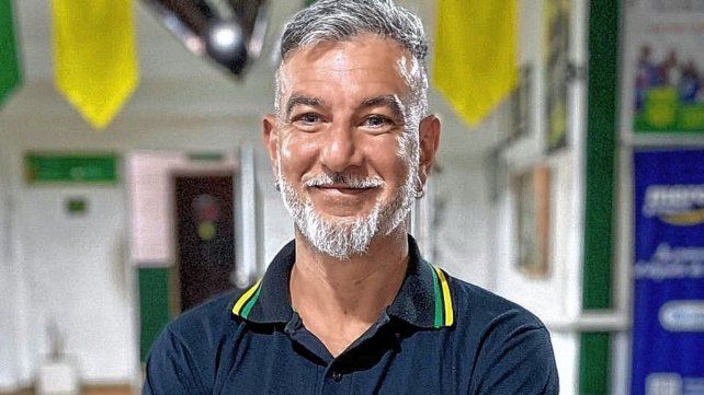 Daniel Dorfman dejó Gimnasia después de más de dos décadas para recalar como DT en Regatas Santa Fe.