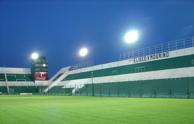 El estadio. Rojinegros y funebreros se medirán el martes 19 en la cancha de Banfield por la Copa Argentina. Falta que la AFA ratifique esta determinación.