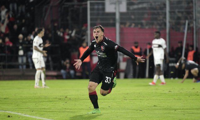 Jerónimo Caccibue anotó el primero leproso ante Platense.