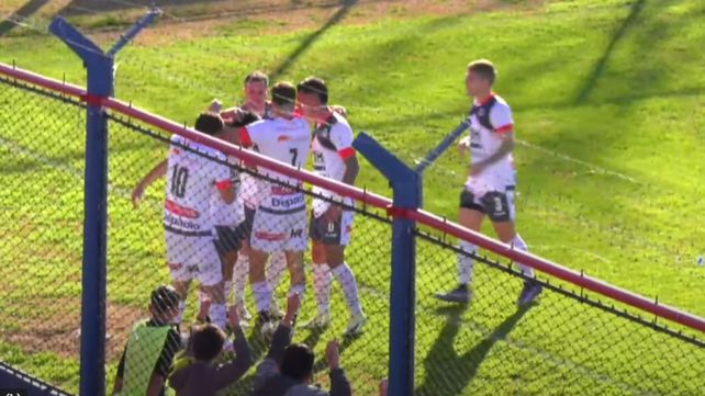 El festejo del primer gol de Central Córdoba