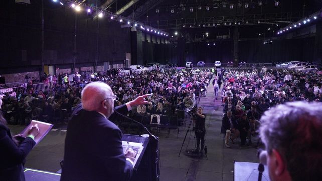 A la una… a la de dos…. ¡vendido! Se realizó en el salón Metropolitano de Rosario la subasta de autos incautados a bandas narco.&nbsp;