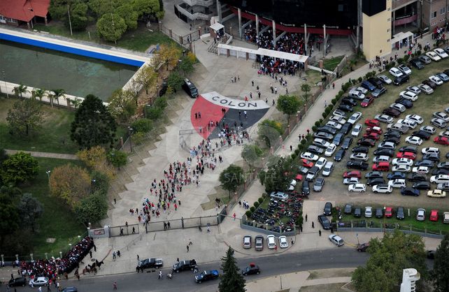 Las pantallas gigantes serán finalmente abiertas para todos los hinchas de Colón
