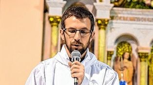 El lema. Elegido por el diácono para la ordenación que tendrá lugar hoy a partir de las 20 es Con Cristo, por Él y en Él.