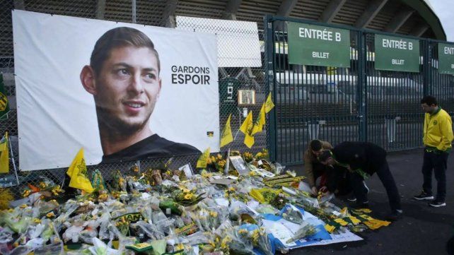 Emiliano Sala falleció el 19 de enero de 2019 tras caerse el avión que lo trasladaba en el Canal de la Mancha.