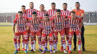 El 11 inicial de Atlético Paraná que comenzó el encuentro en Las Parejas