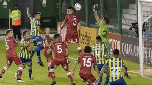 Central goleó a Huachipato la fecha pasada y allí engrosó su diferencia de gol.