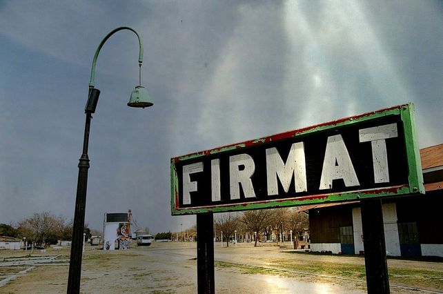 Se realizaron cuatro allanamientos en Firmat donde se secuestraron distintos elementos vinculados a la causa.