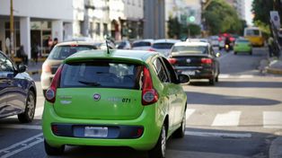Taxis en alerta: el aumento del combustible dispara un pedido urgente de suba de tarifas