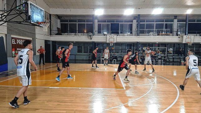 Almagro A recibirá este lunes a Colón (SF) en el primer partido de la serie final para definir el campeón del Oficial.