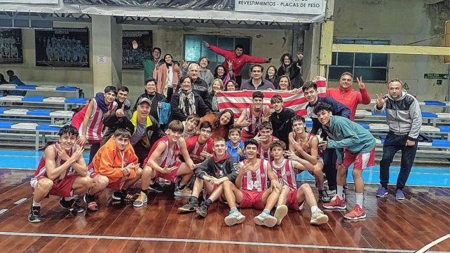 Los U15 de Unión terminaron invictos en Marcos Juárez y se metieron en la segunda ronda de la Liga Federal Formativa.