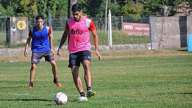 Los jugadores de Patronato trabajan pensando en la recuperación.