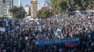 La militancia escuchó atentamente a Cristina Kirchner, que envió un audio grabado desde su prisión domiciliaria.