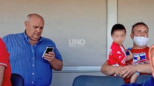 La dura crítica de un ídolo de Unión por la foto de Spahn