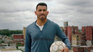 Carlos Tevez no tiene experiencia como entrenador. Lo que más seduce es todo lo que vendría detrás de él.