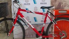 La bicicleta robada por un joven de nacionalidad peruana. Por ese y otro robo, será deportado. La bicicleta robada por un joven de nacionalidad peruana. Por ese y otro robo, será deportado.
