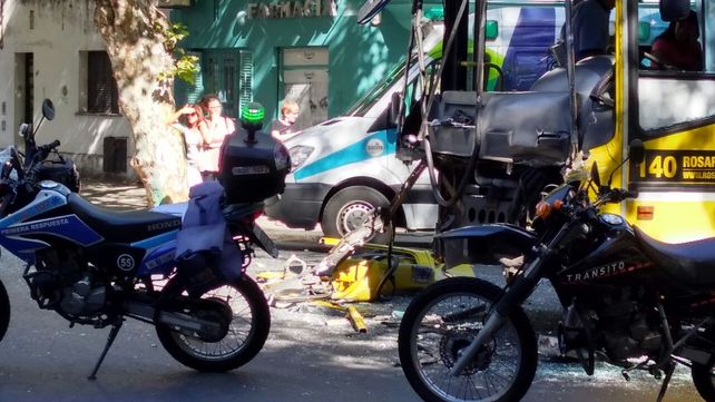 Alta velocidad. Testigos señalaron que ambos coches circulaban rápido en pleno centro.