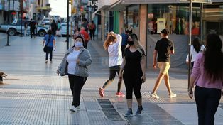 Comerciantes y trabajadores opinan del horario corrido en negocios en Paraná