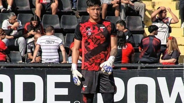 El Arquero Tom S Paredes Debutar En Col N Contra Gimnasia M Tomas Paredes Colon 