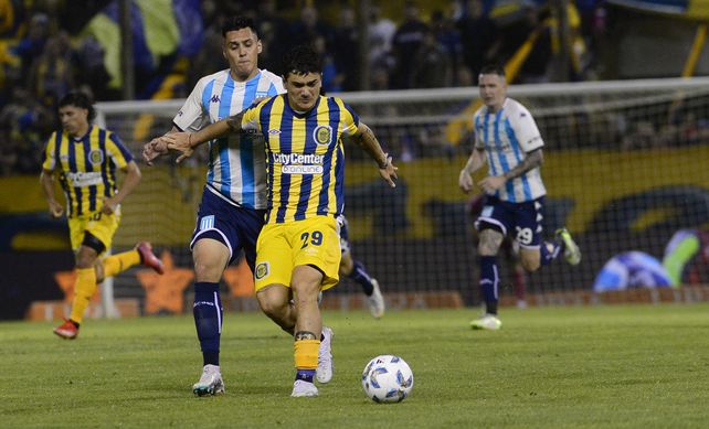 Luca Martínez Dupuy fue titular en los dos últimos partidos y hoy es el 9 para el técnico Russo.
