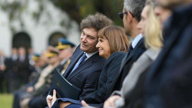 Javier Milei presentó junto a Patricia Bullrich la reestructuración de la Policía Federal.
