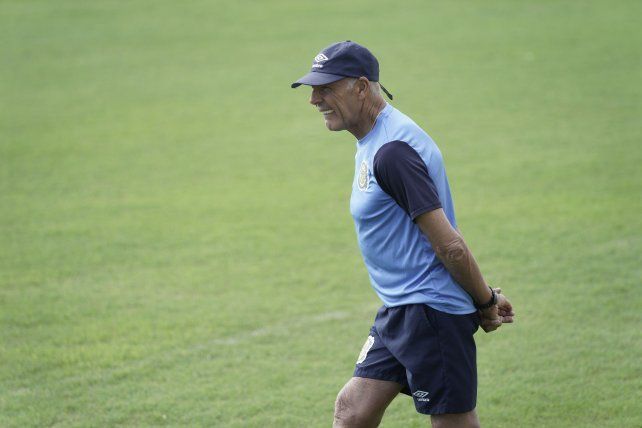Russo debe decidir a cuántos habituales titulares pone en cancha