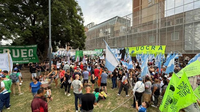 Masiva marcha de la CGT Santa Fe contra la reforma laboral: No a la precarización