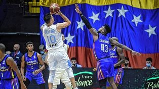 La Selección Argentina de Básquet, con la presencia de Delfino, cayó ante Venezuela en Obras.&nbsp;