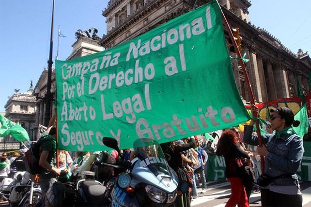 Despenalización del aborto: hay dictamen en comisión