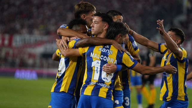 El festejo temprano de Rosario Central ante River Plate