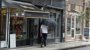 Las cafeterías y los bares diurnos que sirven café se multiplican en el centro de Rosario, a veces ubicados a pocos metros entre sí