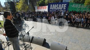 Homenajearon a los docentes y a los establecimientos escolares que ayudaron a los evacuados durante la inundación del 2003