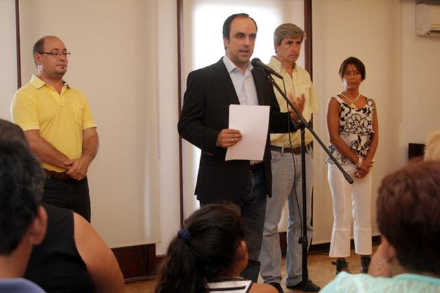 El Municipio regularizó la situación dominial de 60 familias de barrios del Oeste y Norte