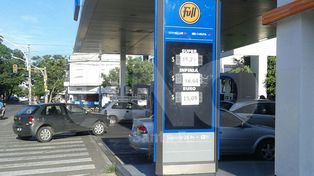 Rige el aumento de 6% en naftas y el litro de Súper de YPF cuesta $15,27