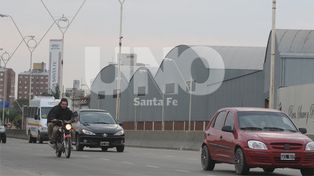 Ya corren las multas por el cinemómetro de avenida Alem
