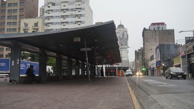 Plaza Montenegro en las primeras horas del paro de los colectiveros que se extenderá hasta mañana.&nbsp;