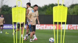 Messi, se perfila como titular nuevamente en la Selección Argentina.