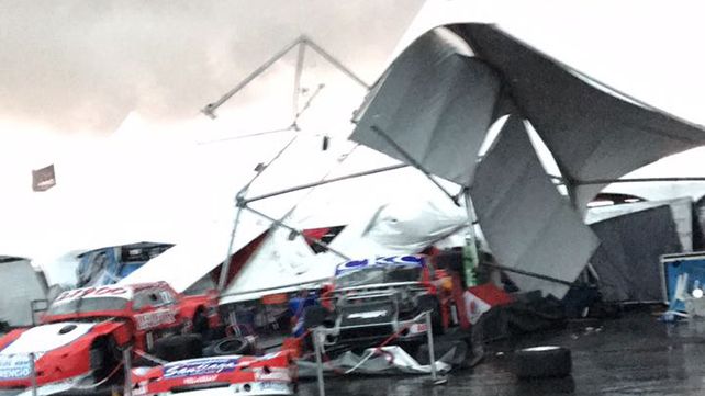 Una cola de tornado arrasó con todo en el autódromo de Concepción del Uruguay
