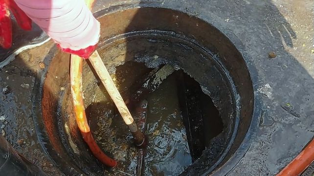 Paraná: quitaron lo que obstruía cloacas en Colón y San Luis