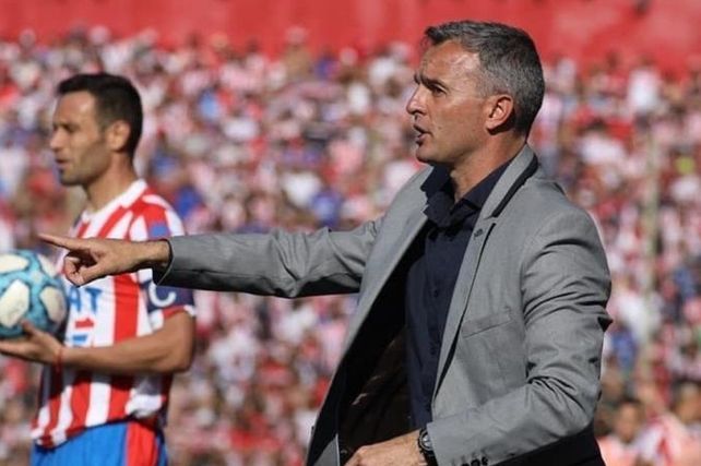 ¿Qué equipo parará Lavallén frente a River?